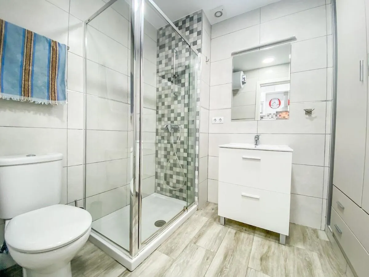 Vista Al Mar, Wifi, Terraza Y Piscina. Apartment Torremolinos Spain